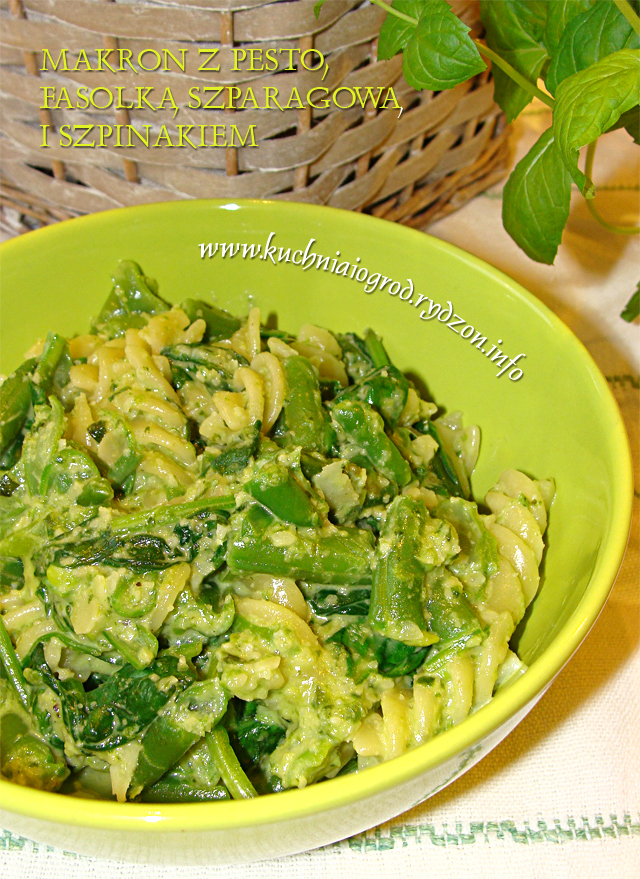 makaron z migdałowym pesto